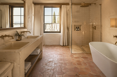 Comment choisir le carrelage d'une salle de bain à Arles