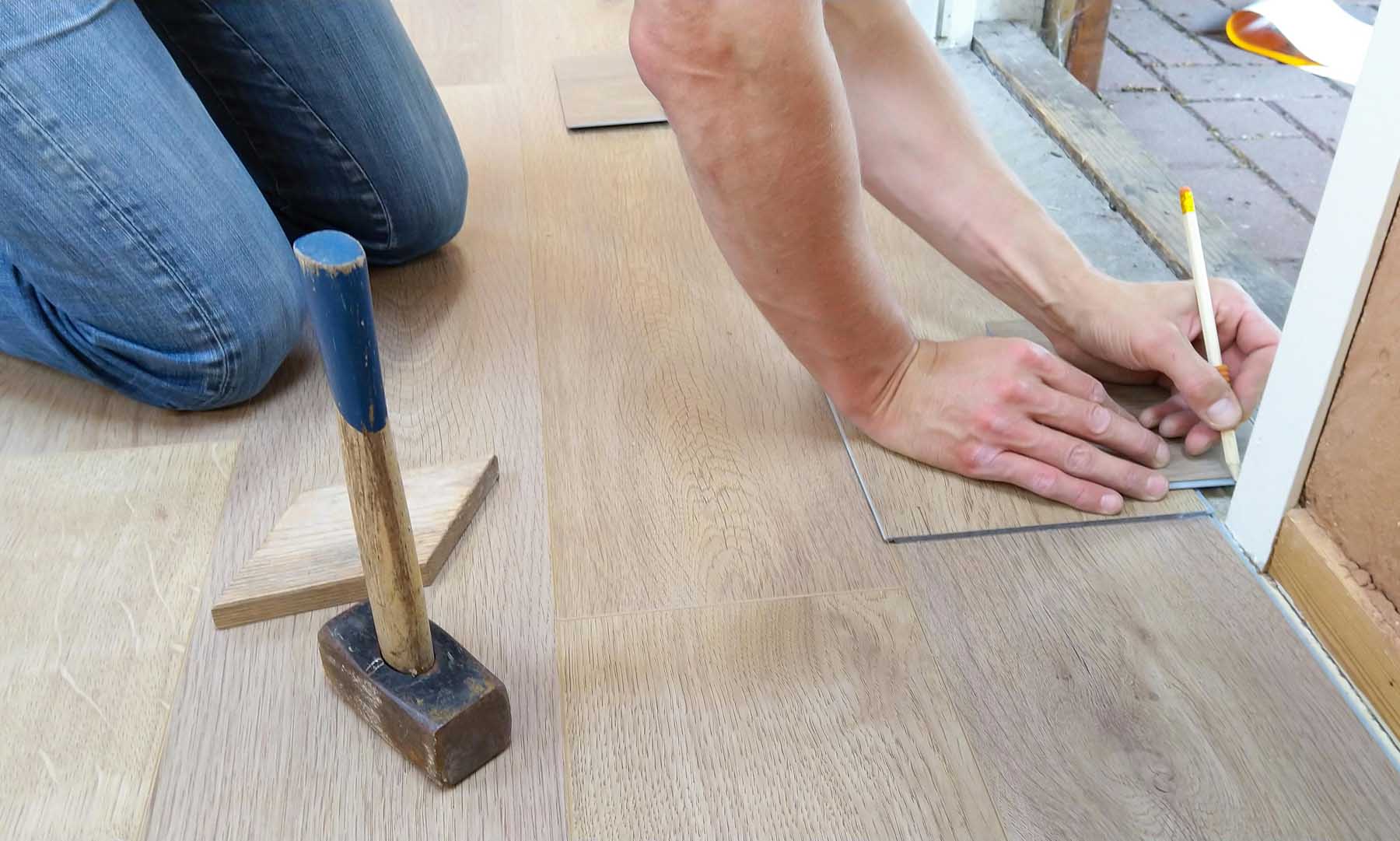 Parqueteur à Arles, pose de parquet