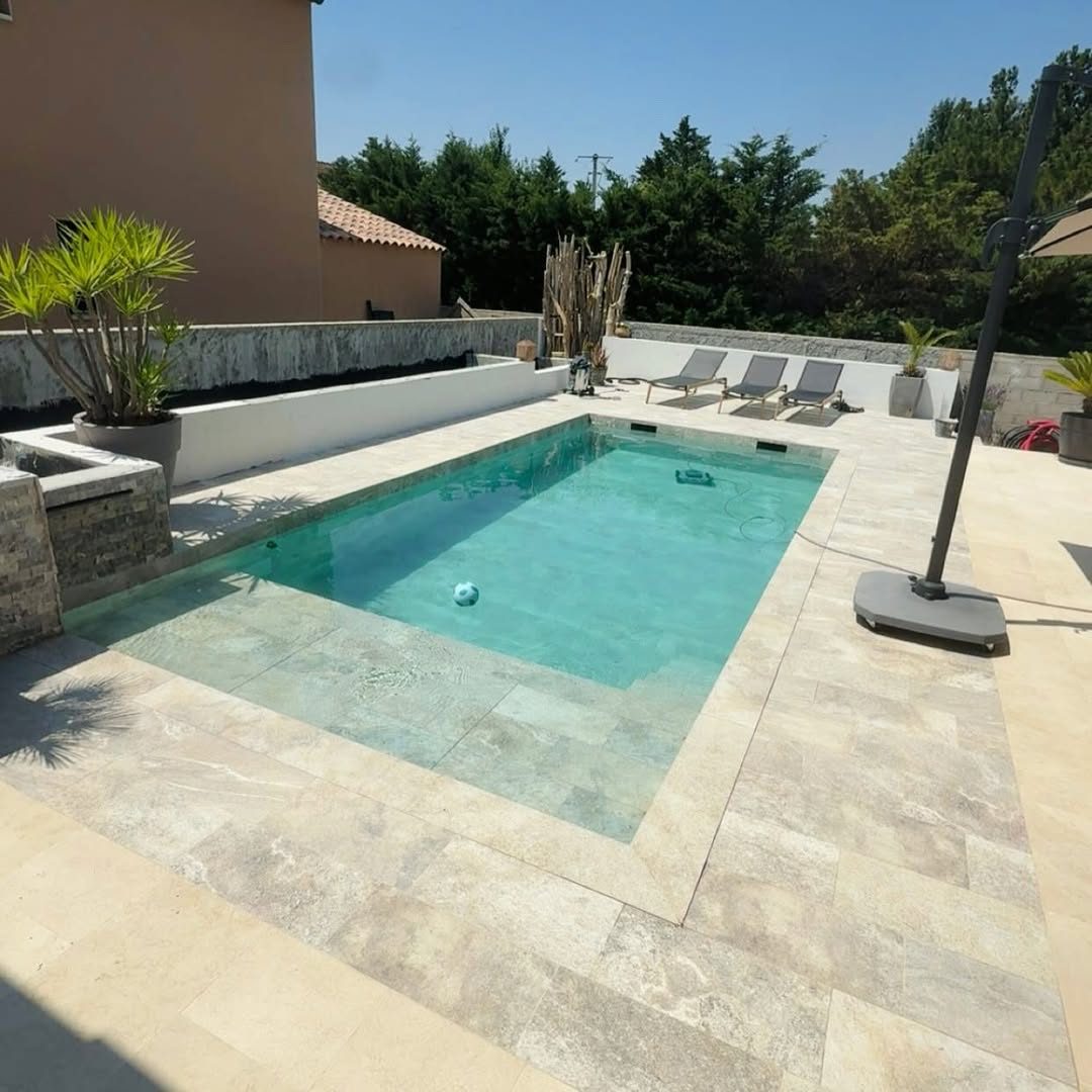 Entreprise de carrelage à Arles, réalisation piscine et terrasse
