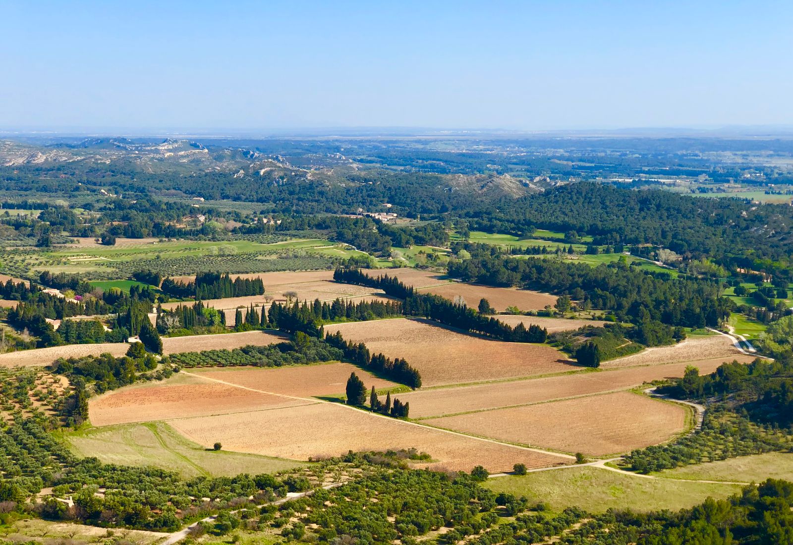 Plaine de la Crau et du Pays d'Arles, secteur d'intervention du carreleur à Saint-Martin-de-Crau